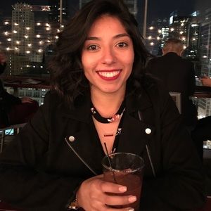 Meet your Posher, Yvette